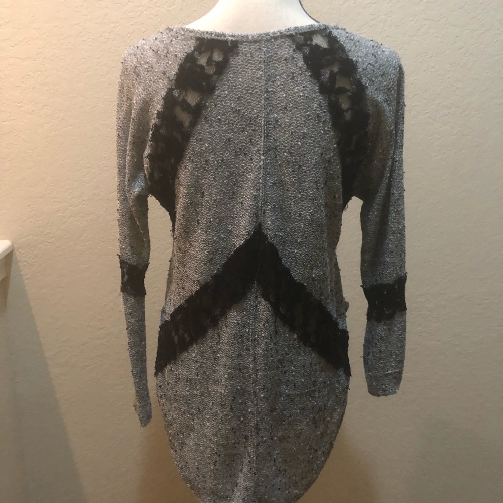 Top - Picture 2 of 2